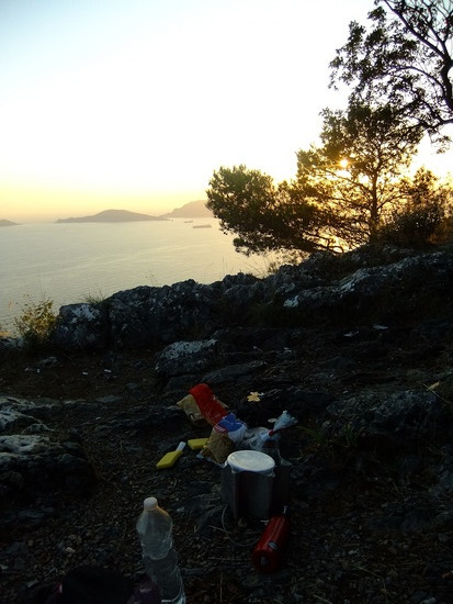 mooie kamp-plaats op klif